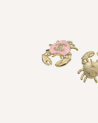 Chanel CC Crab Earrings — Pink Enamel & Crystal, Gold