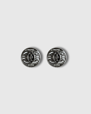 S19 ESSENTIAL STUDS