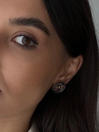 G31 SIGNATURE STUDS